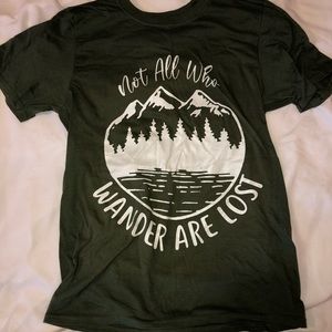 Cute graphic t-shirt, never worn